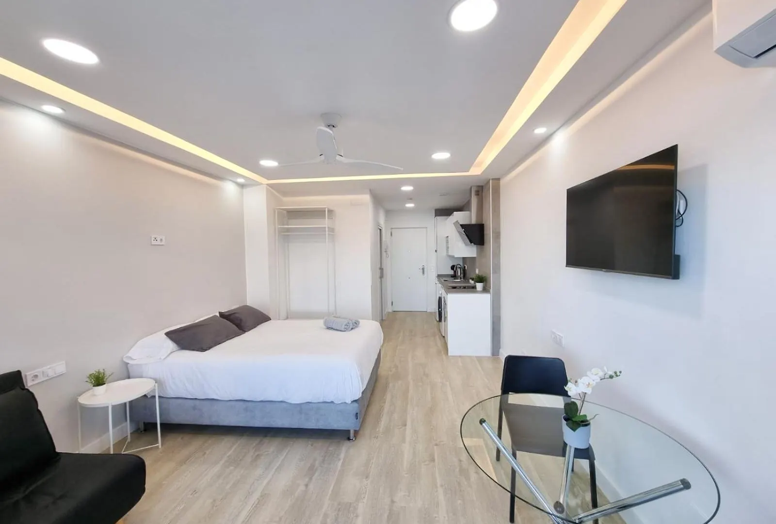 Spectacular Sea Views Torremolinos Apartment Spain
