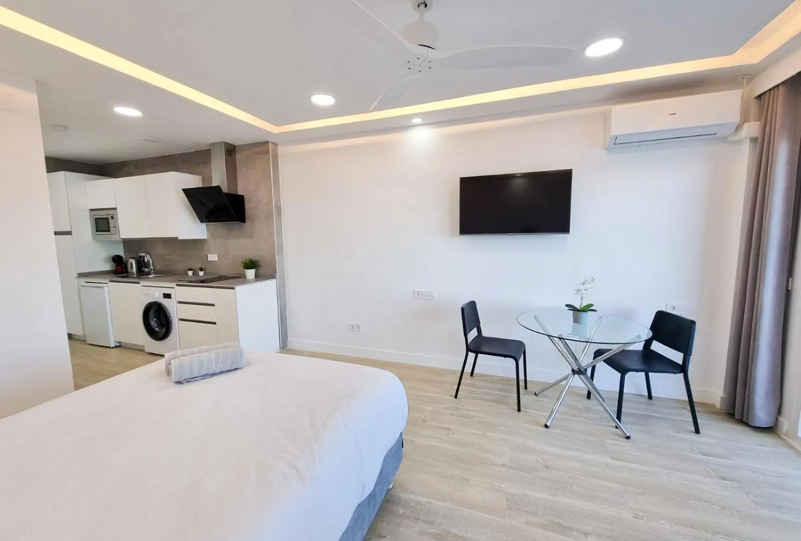 Spectacular Sea Views Torremolinos Apartment