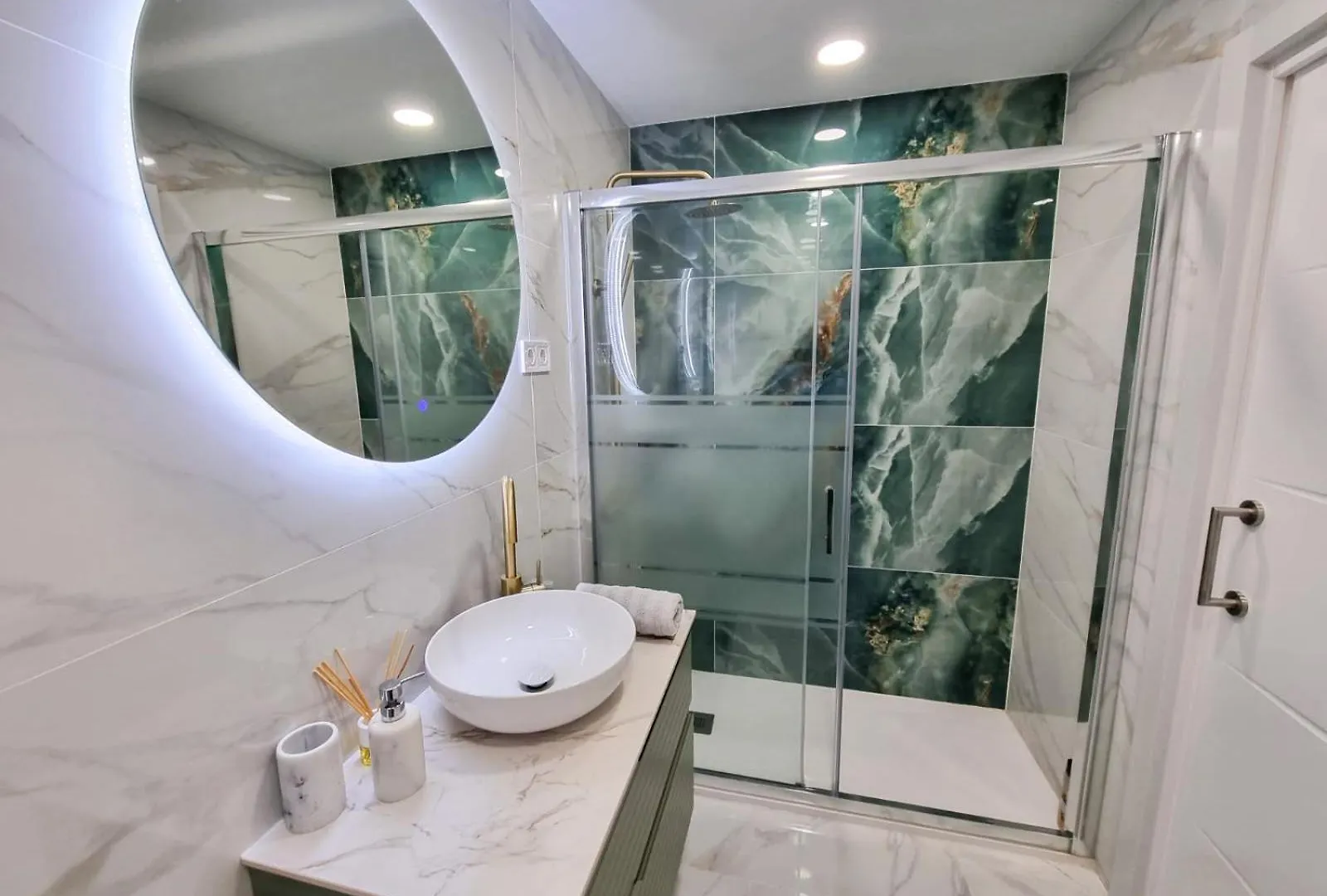 Spectacular Sea Views Torremolinos Apartment