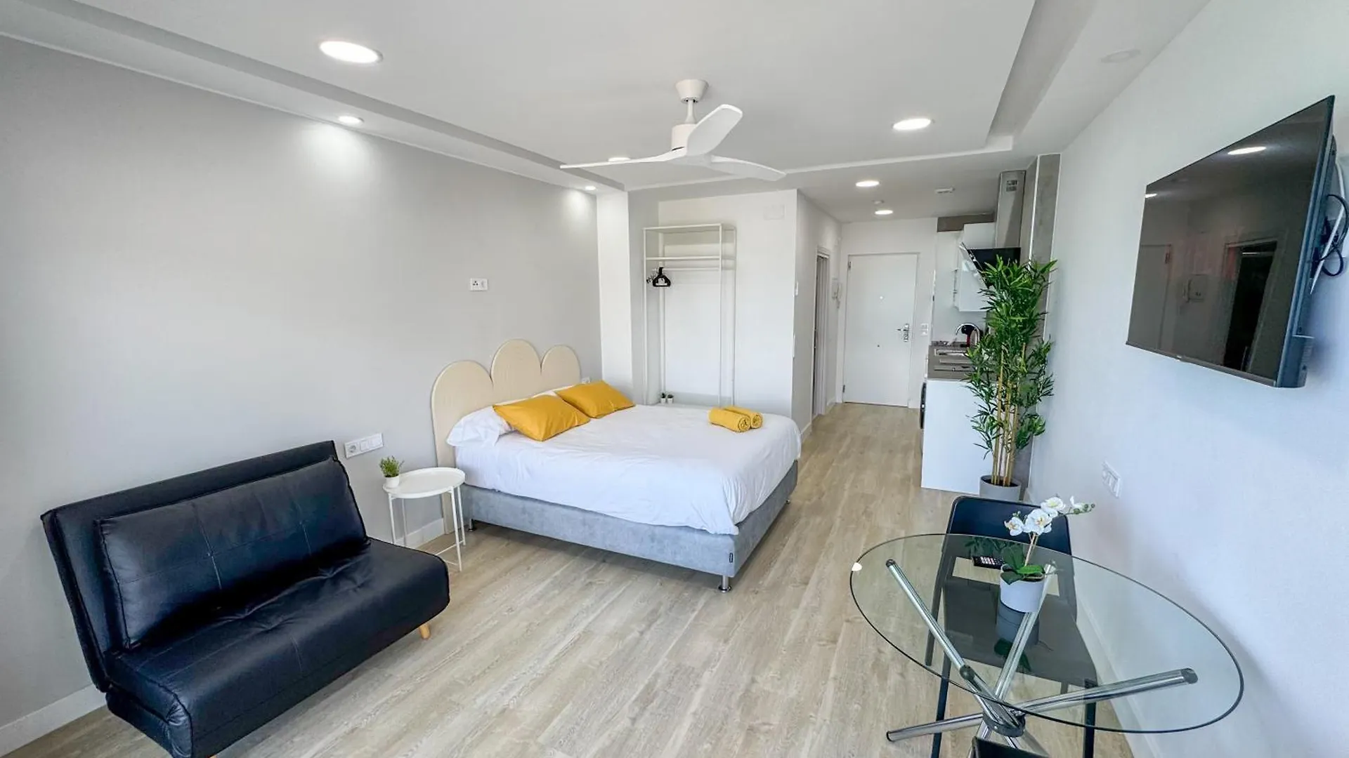 Spectacular Sea Views Torremolinos Apartment