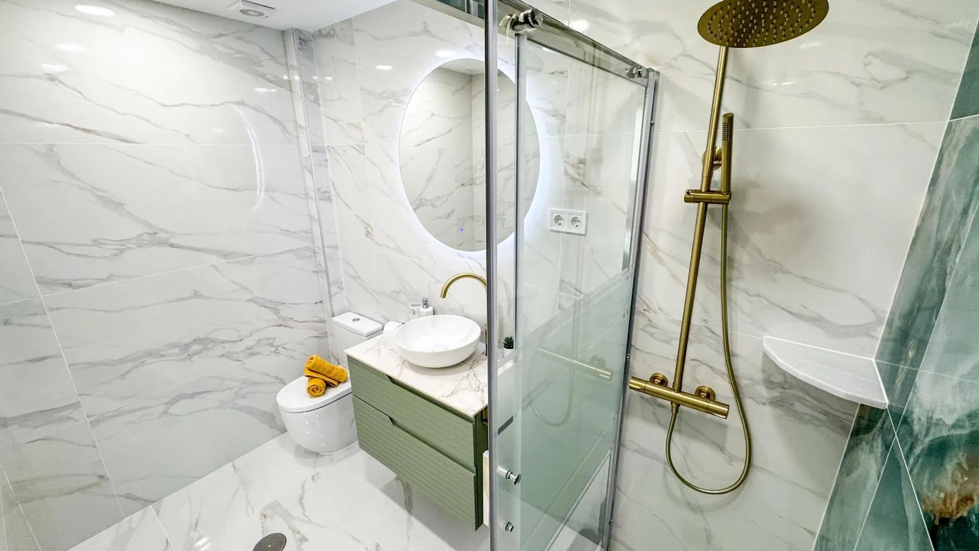 Spectacular Sea Views Torremolinos Apartment