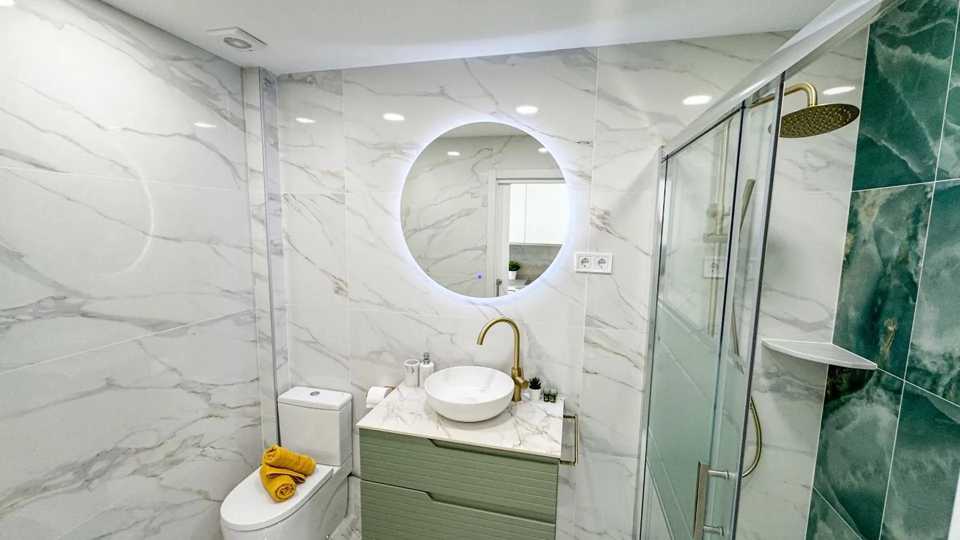 Spectacular Sea Views Torremolinos Apartment