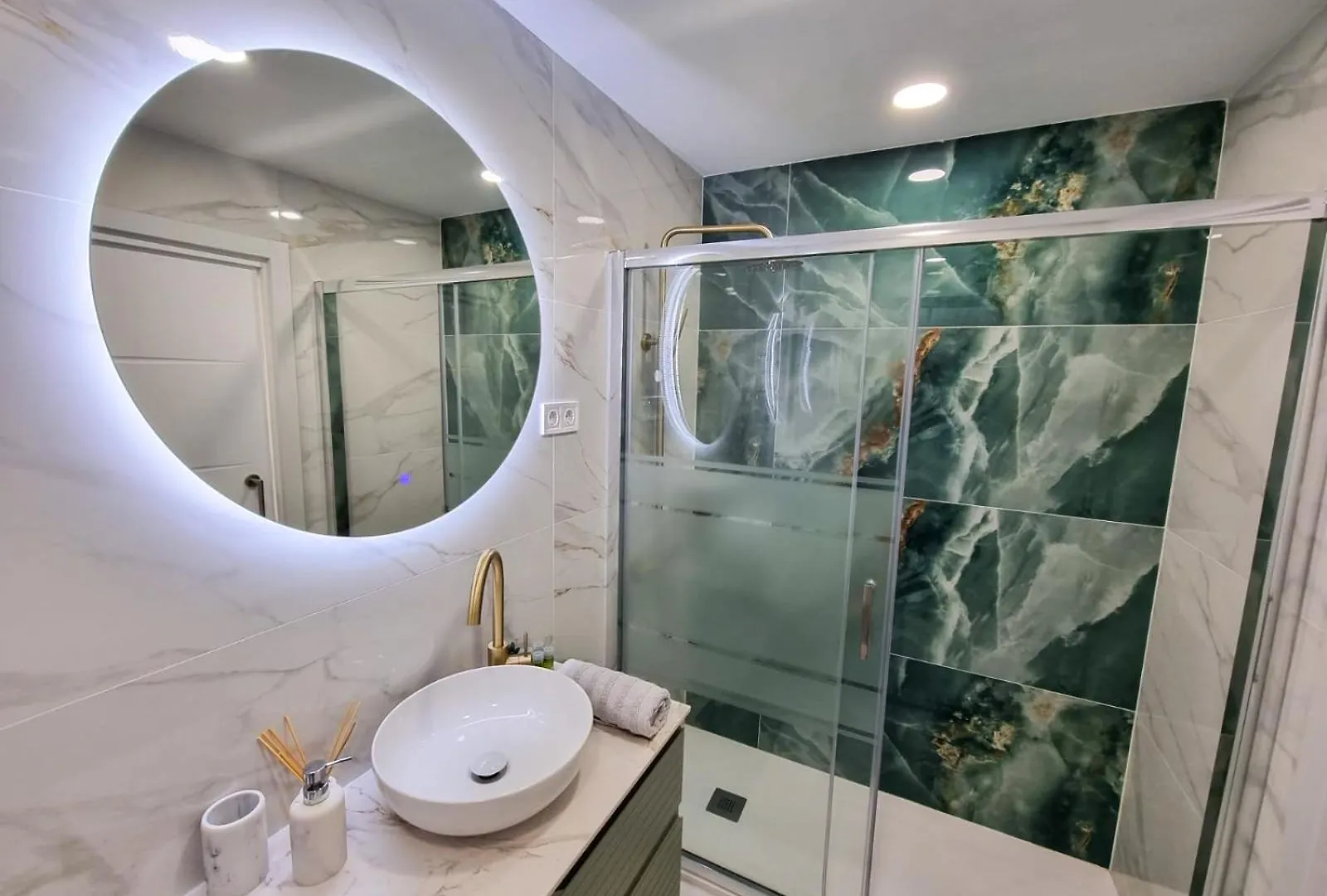 Spectacular Sea Views Torremolinos Apartment